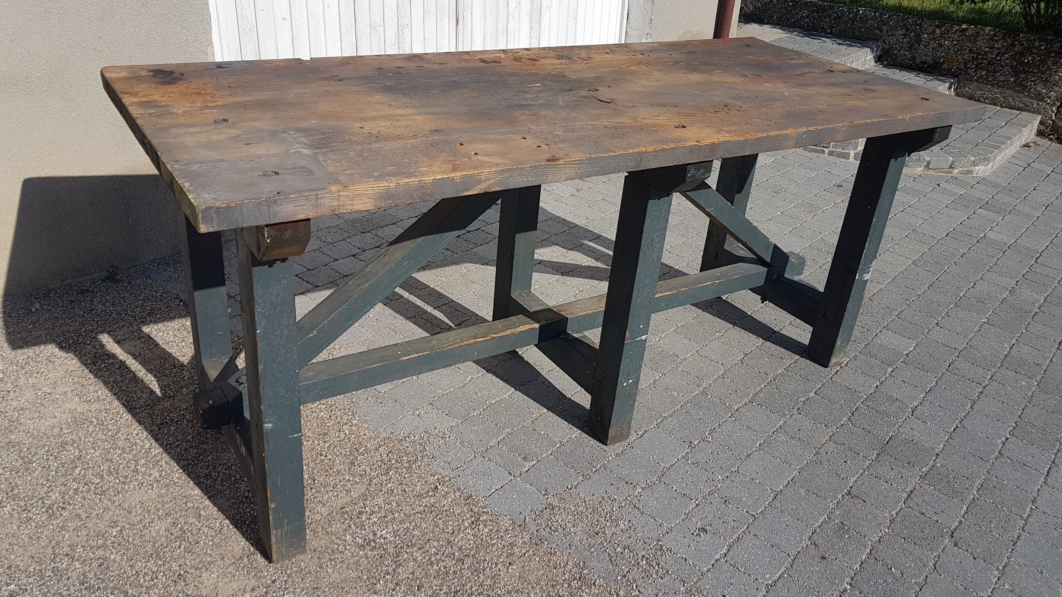Table established of old shoemaker furniture