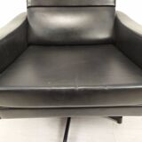 Fauteuil pivotant skaï vintage