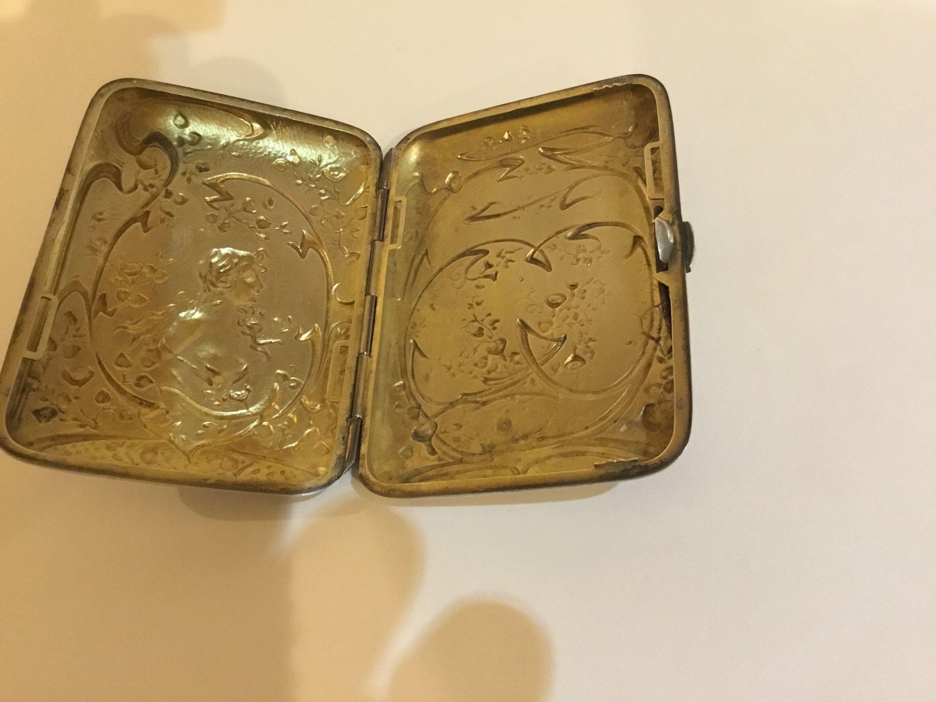 Pill box (cigarettes) early 20th period Art Deco silver