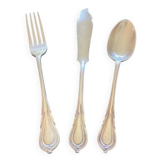 Serving cutlery