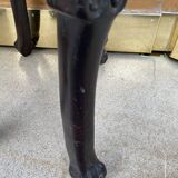 Pedestal table