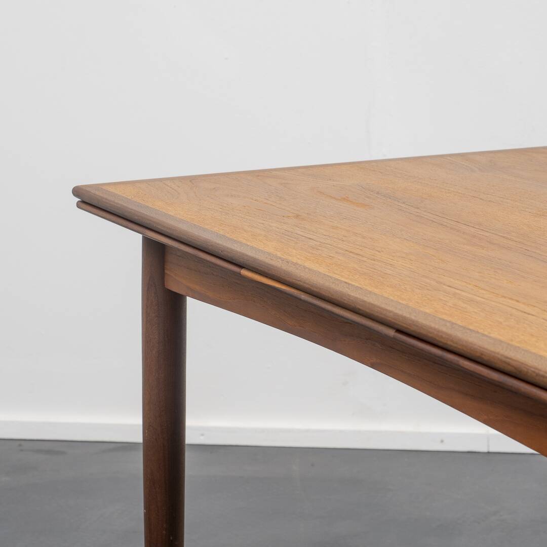 Dining table, vintage, Danish design, two extensions