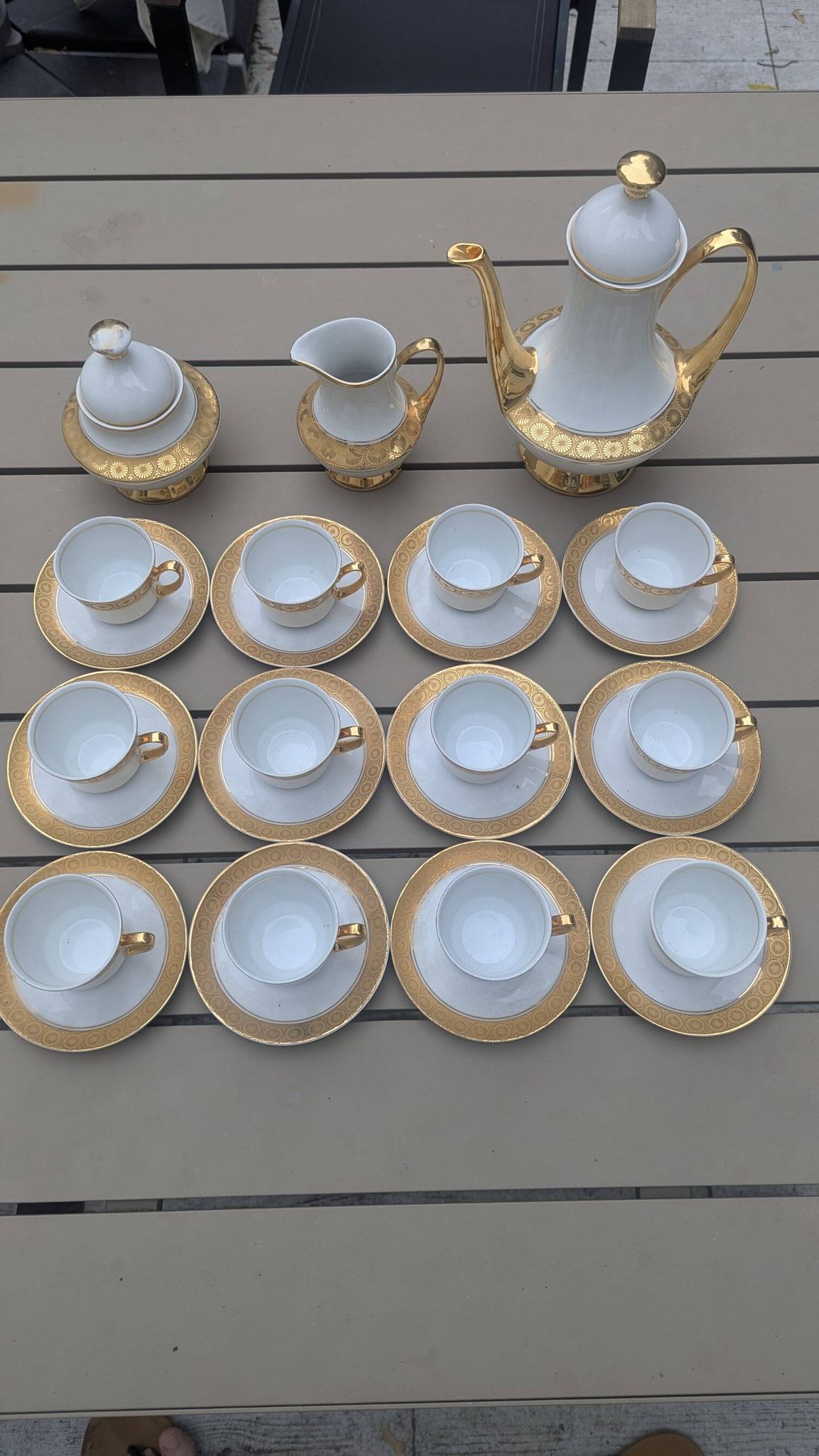 Coffee service – Vintage porcelain gilded with gold – Porcelena Silvestre