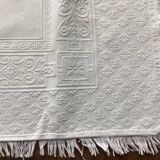 White dive tabletop