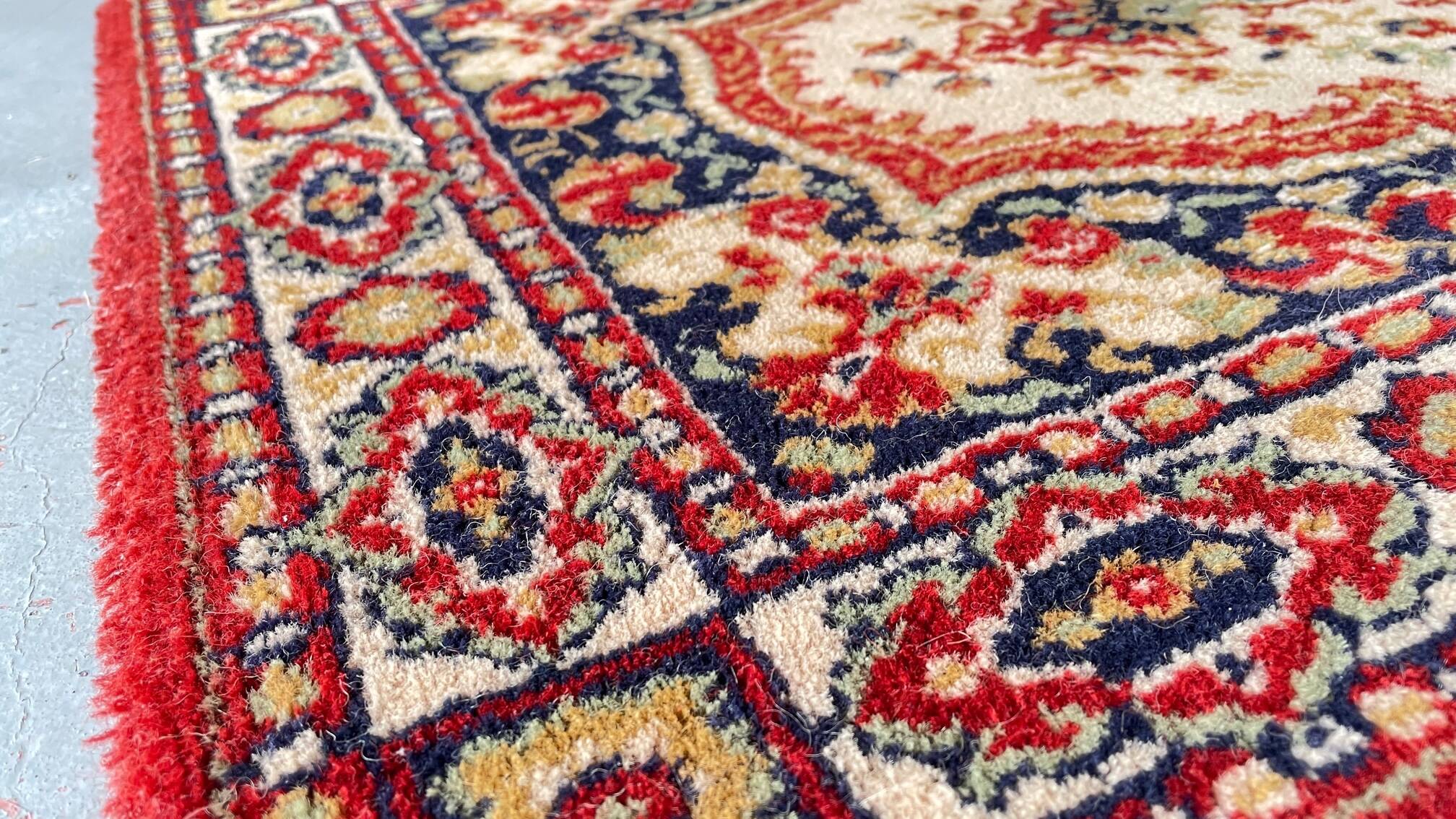 Carpet rug seal pure wool vintage