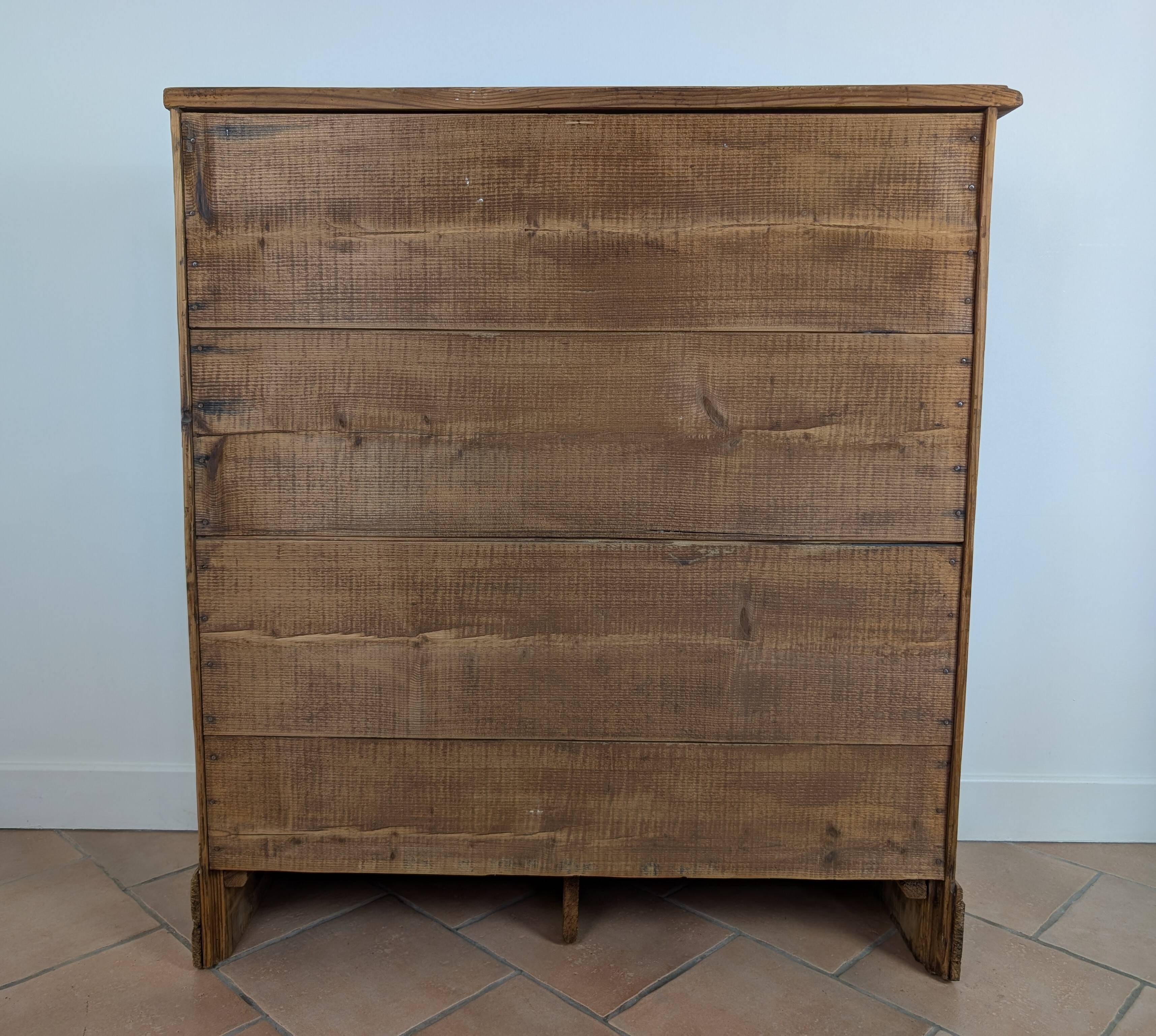 Workshop furniture with lockers