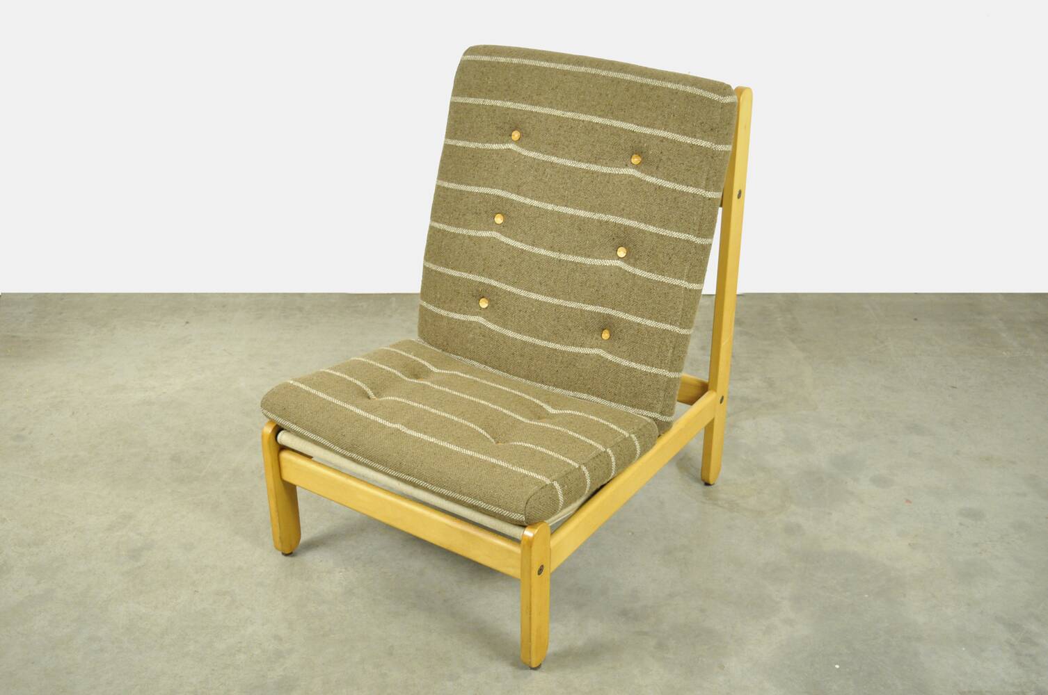 🟡 Vintage oak lounge chair with wool upholstery / Denmark 1960s