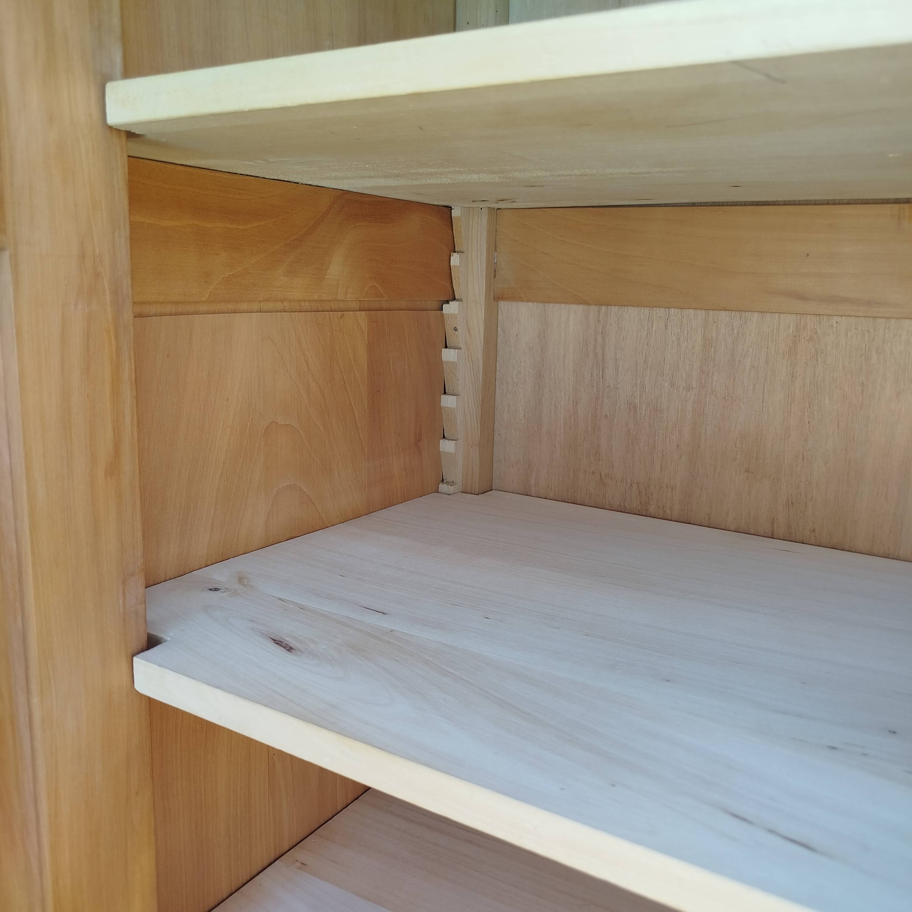 Asymmetrical furniture with compass feet from the 50s/60s