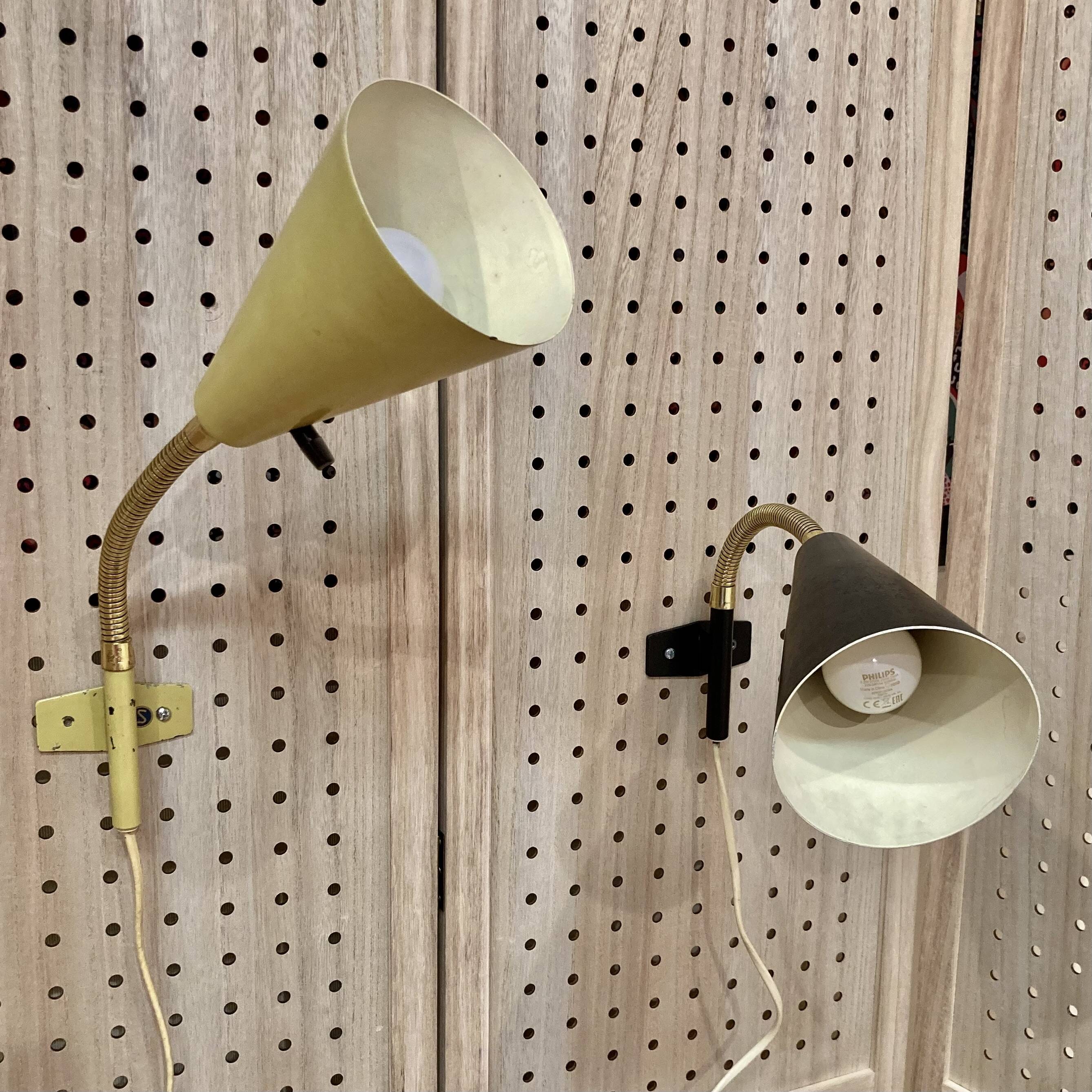 Paire d'appliques modulables design scandinave 1950.