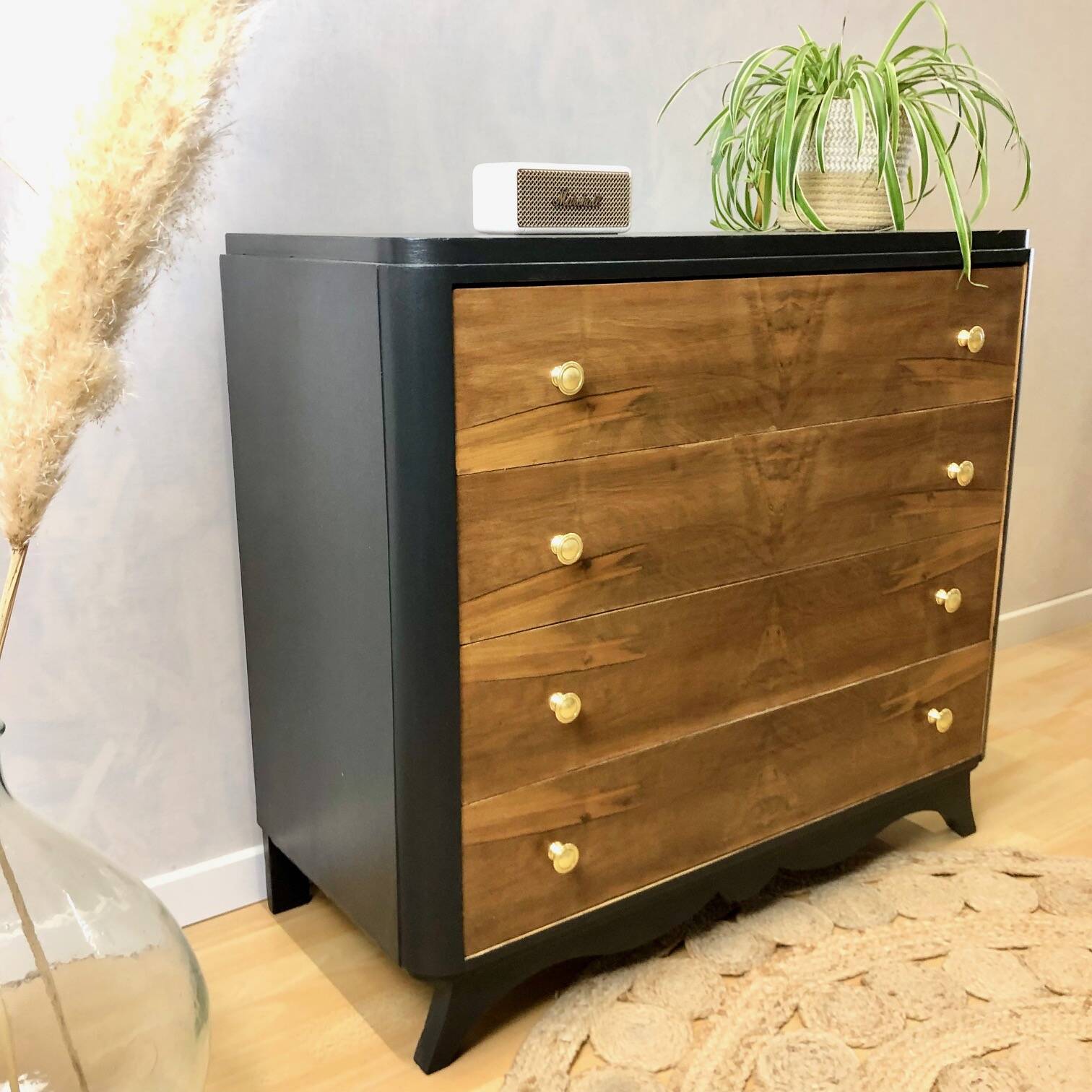 Vintage chest of drawers