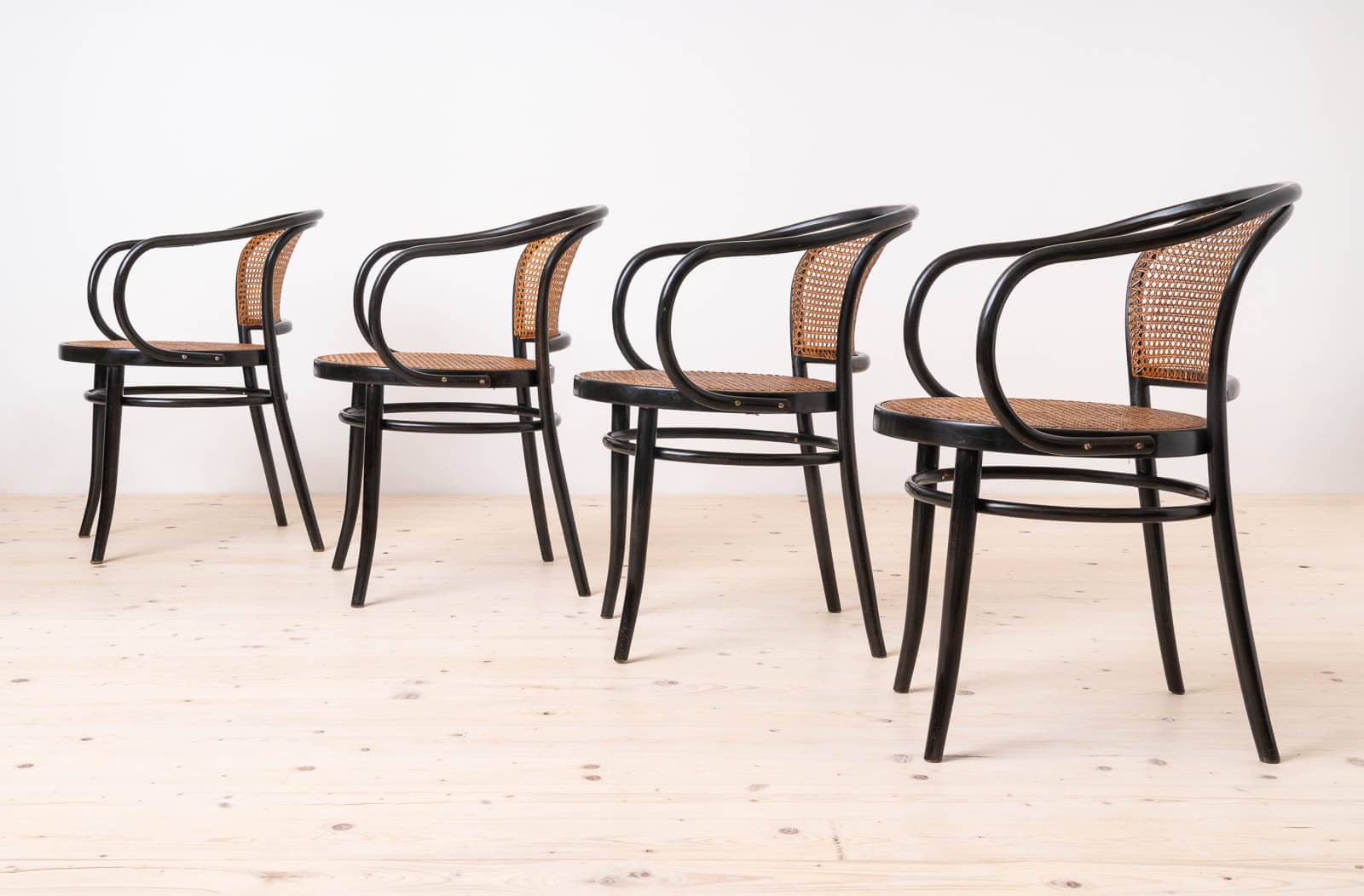 Set of 4 Thonet dining chairs by Drevounia, model 210, Czechoslovakia, 1960s