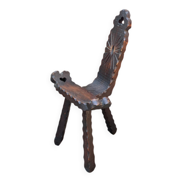 Chaise tripode brutaliste vintage en bois sculpté assemblage vis en bois XI