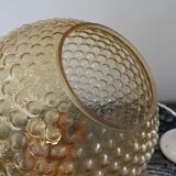 Globe suspension with large bubbles