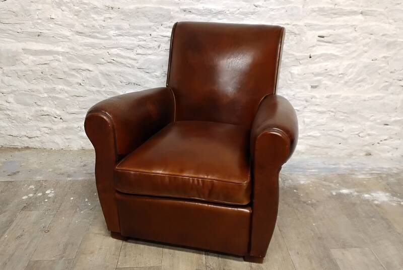 Straight back club chair