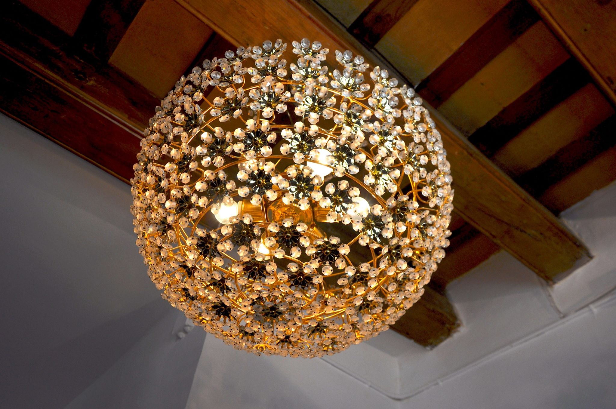 Floral chandelier in crystals cut by Bakalowits and Söhne, Austria, 1970