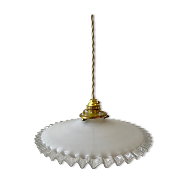 Serrated opaline suspension 20-30s