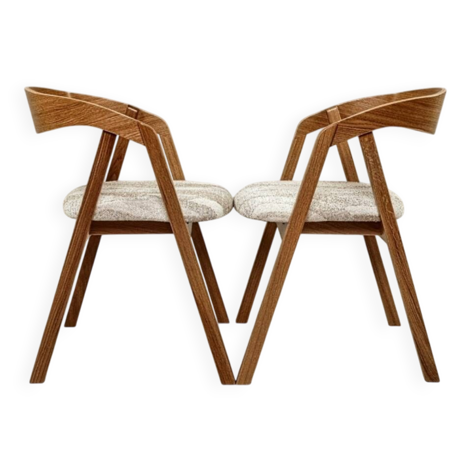Paire de chaises scandinaves en chêne massif jaquard beige