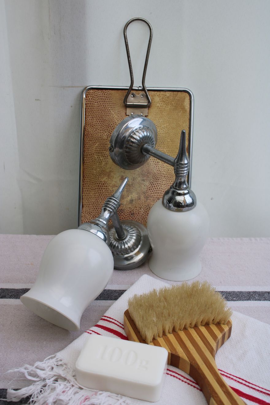 Pair of porcelain wall lamps