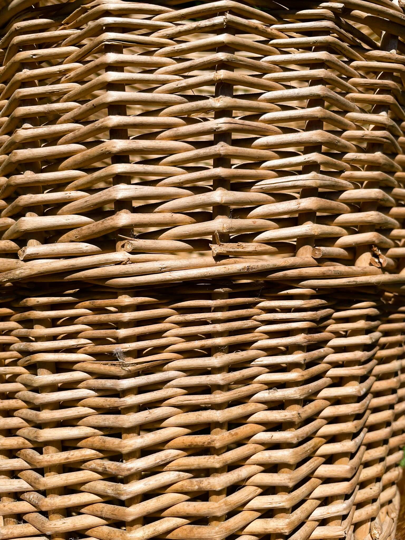 Panier en osier vintage