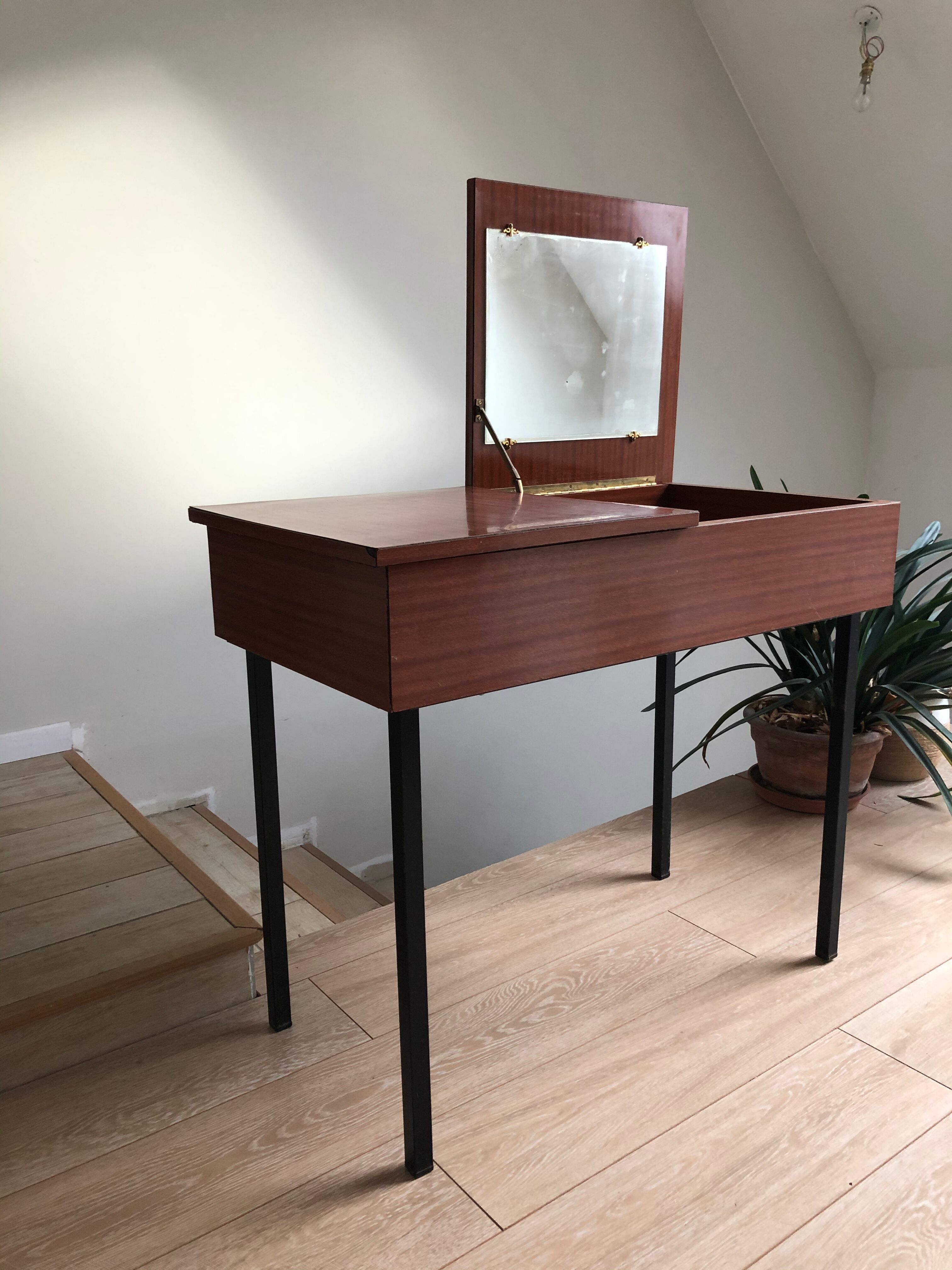 Hairdresser's console