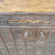 Coffre ancien indien vintage  sur roues en bois début 20eme s