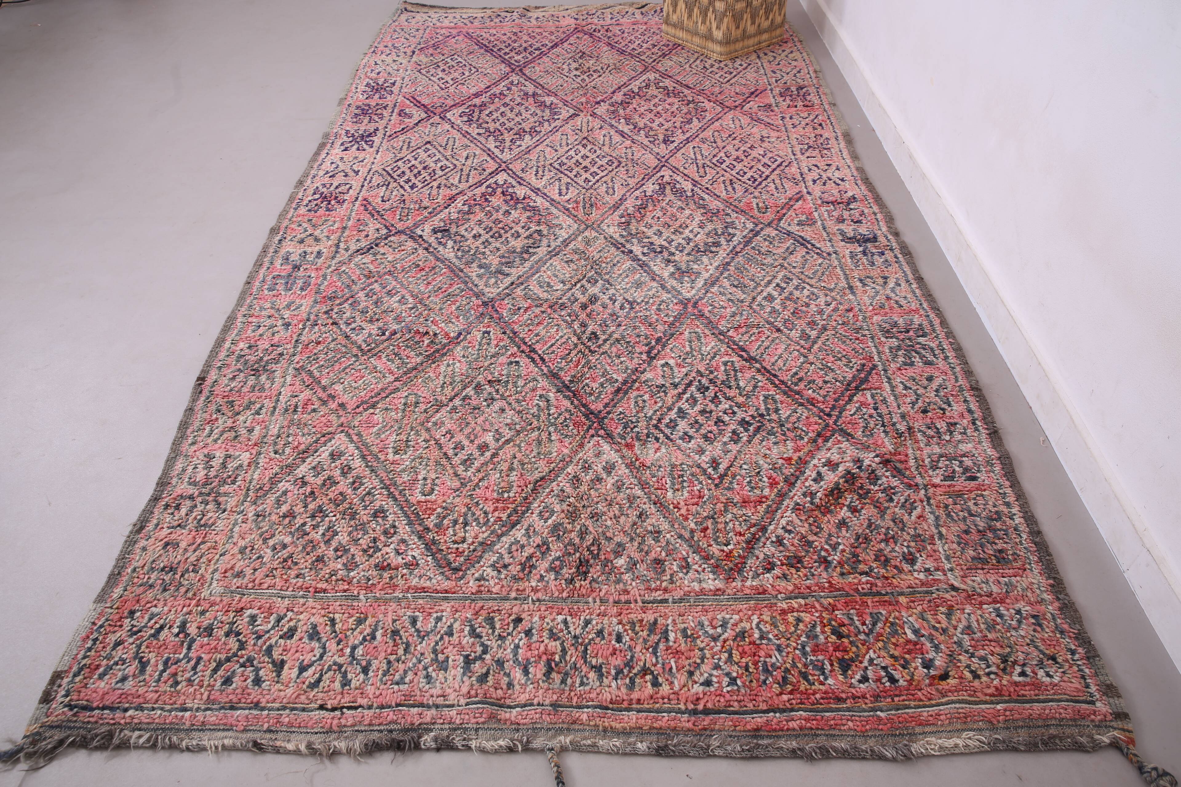 Pink Vintage Beni mguild Rug 185 x 348 cm - Berber Wool Rug - Moroccan Rug
