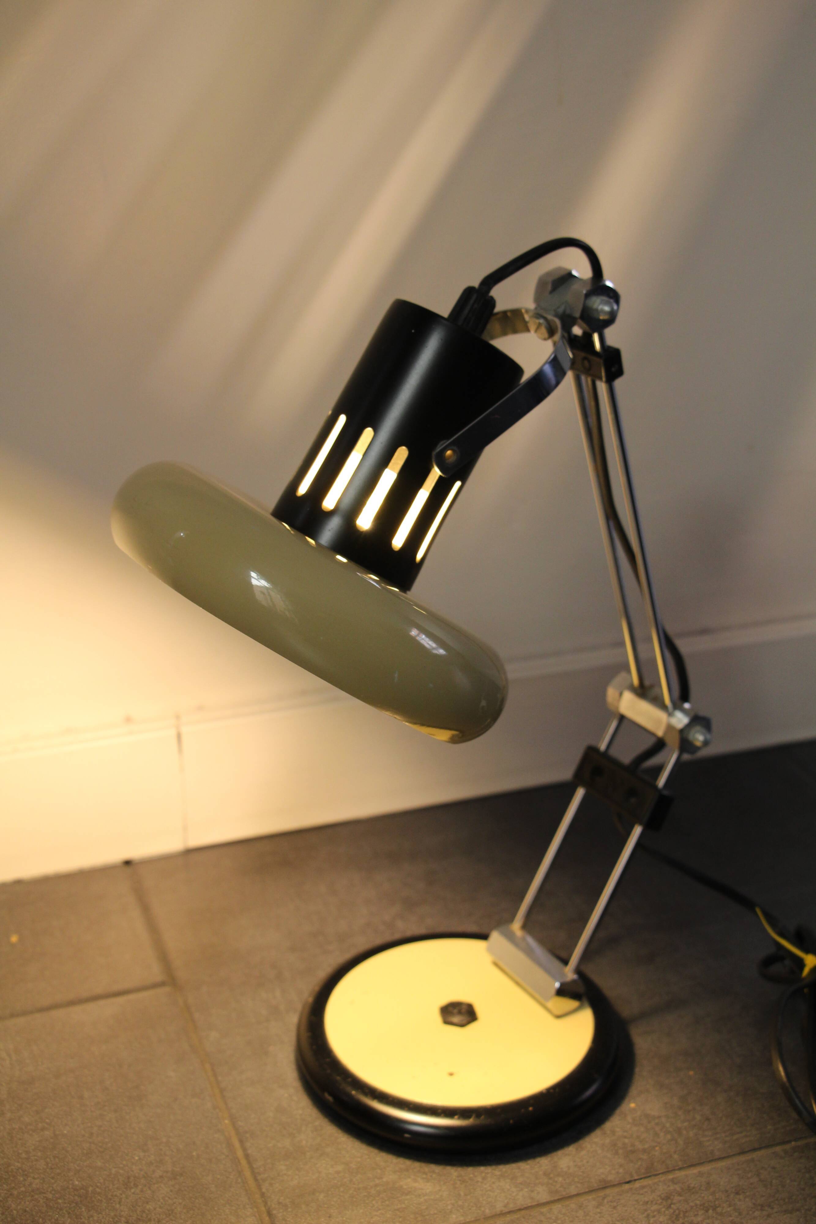 Aluminor 70's ivory articulated desk lamp