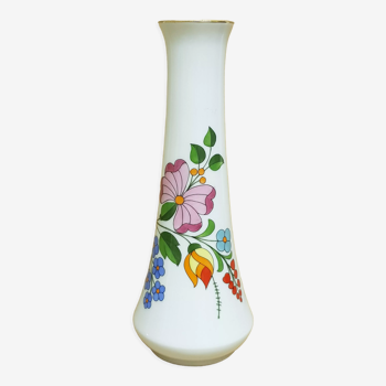 Hungarian Kalocsa hand painted vase