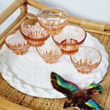 Lot de 6 coupes à champagne en verre rose dépareillées