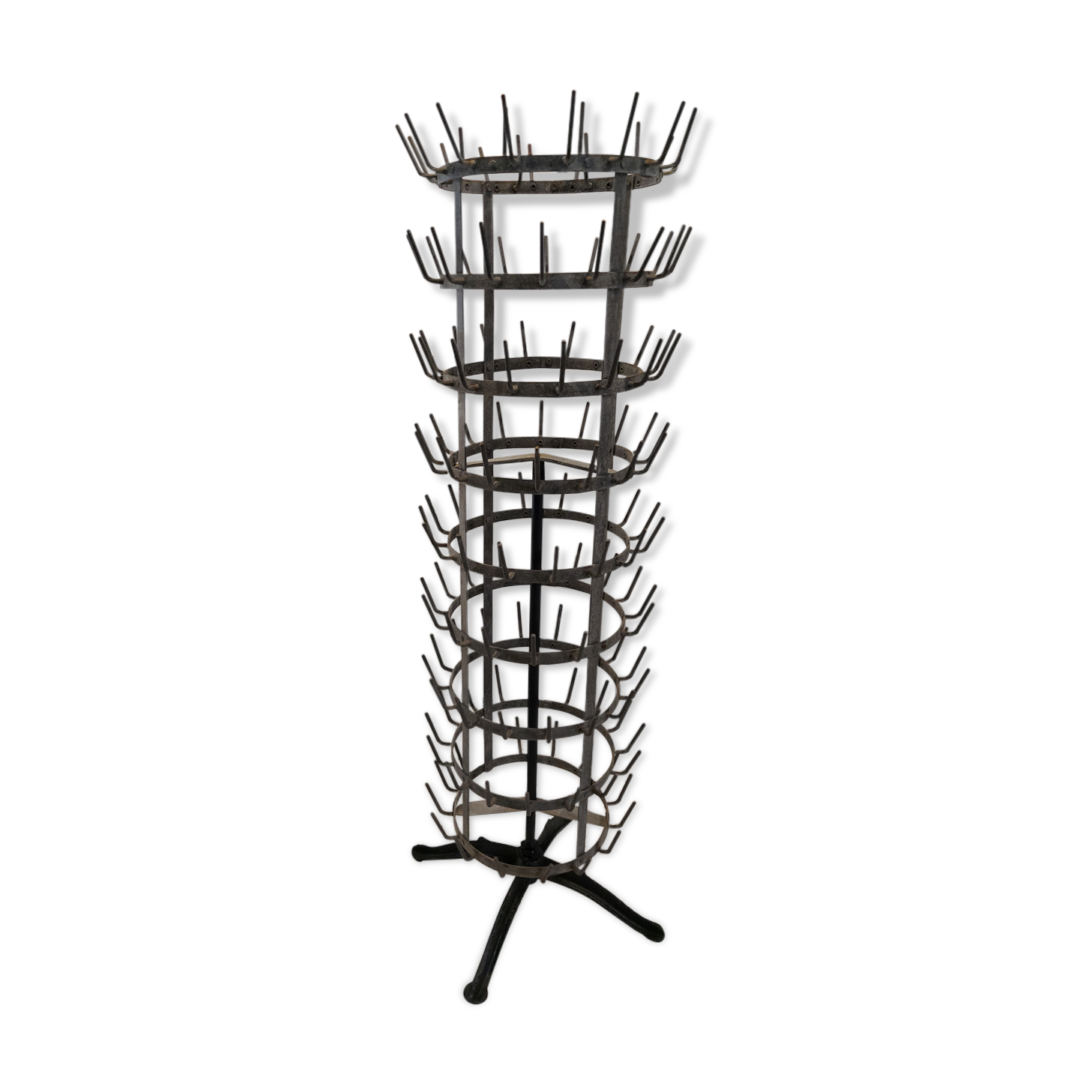 Bottle holder draining around vintage bistro 1950