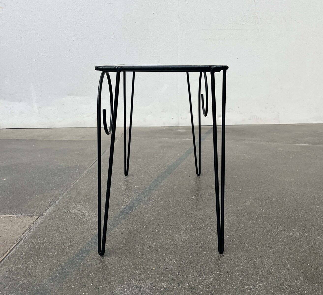 Table d'appoint en verre de style danois String des années 1960, milieu du siècle