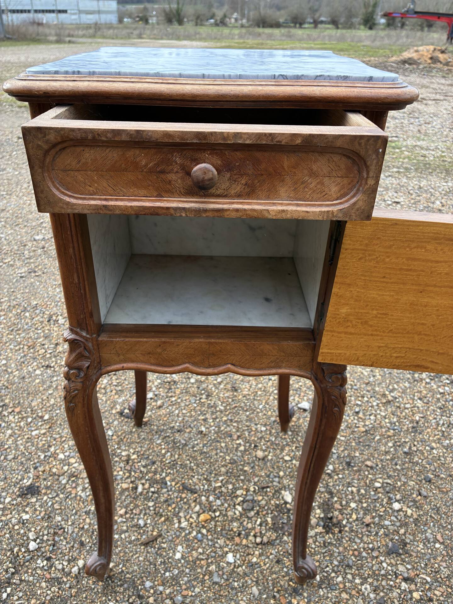 Table de chevet