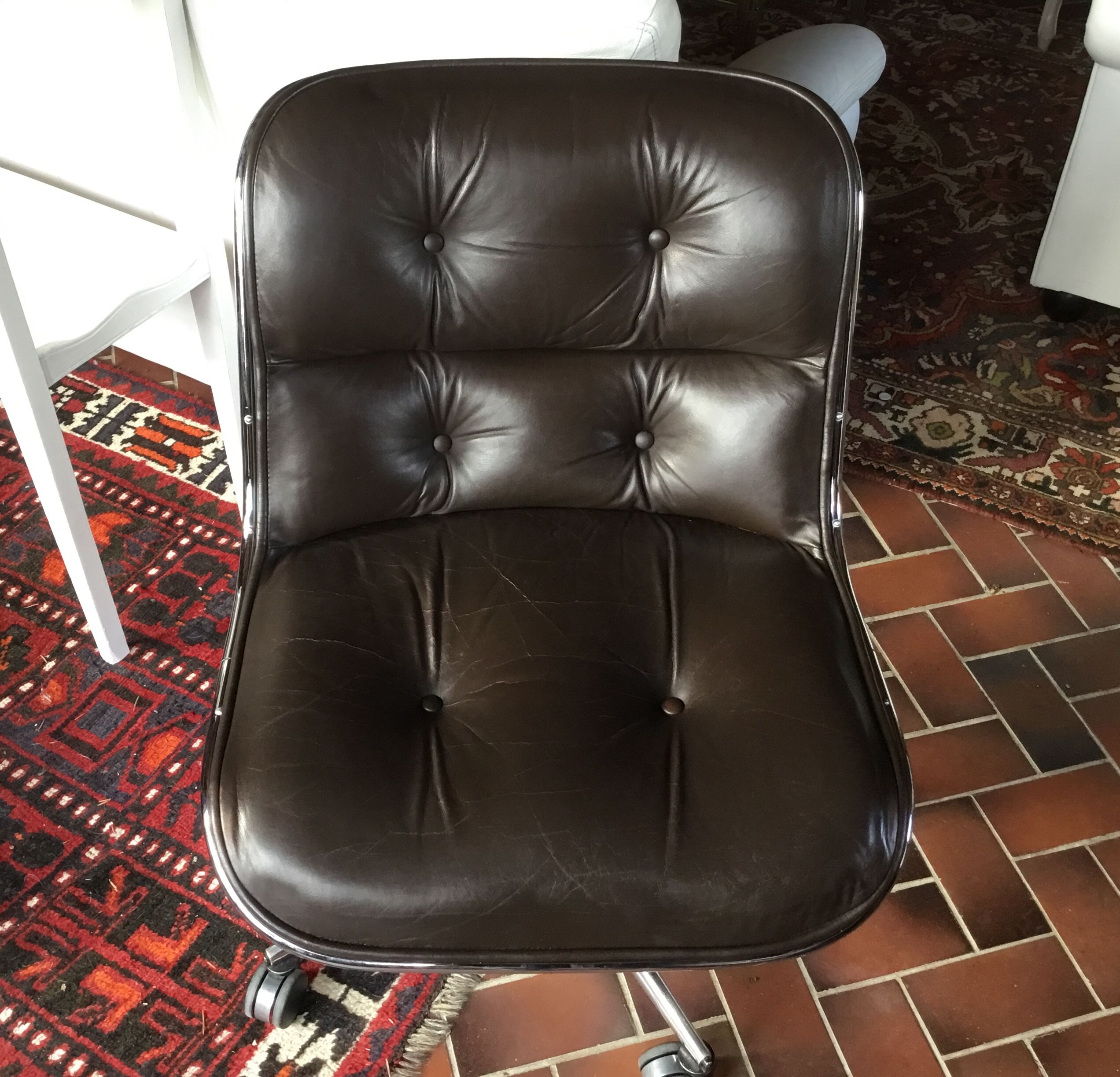 Fauteuil cuir Charles Pollock