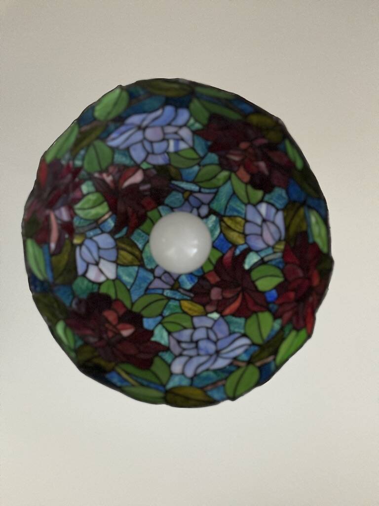 Tiffany-style floral stained glass pendant light in brass D40cm
