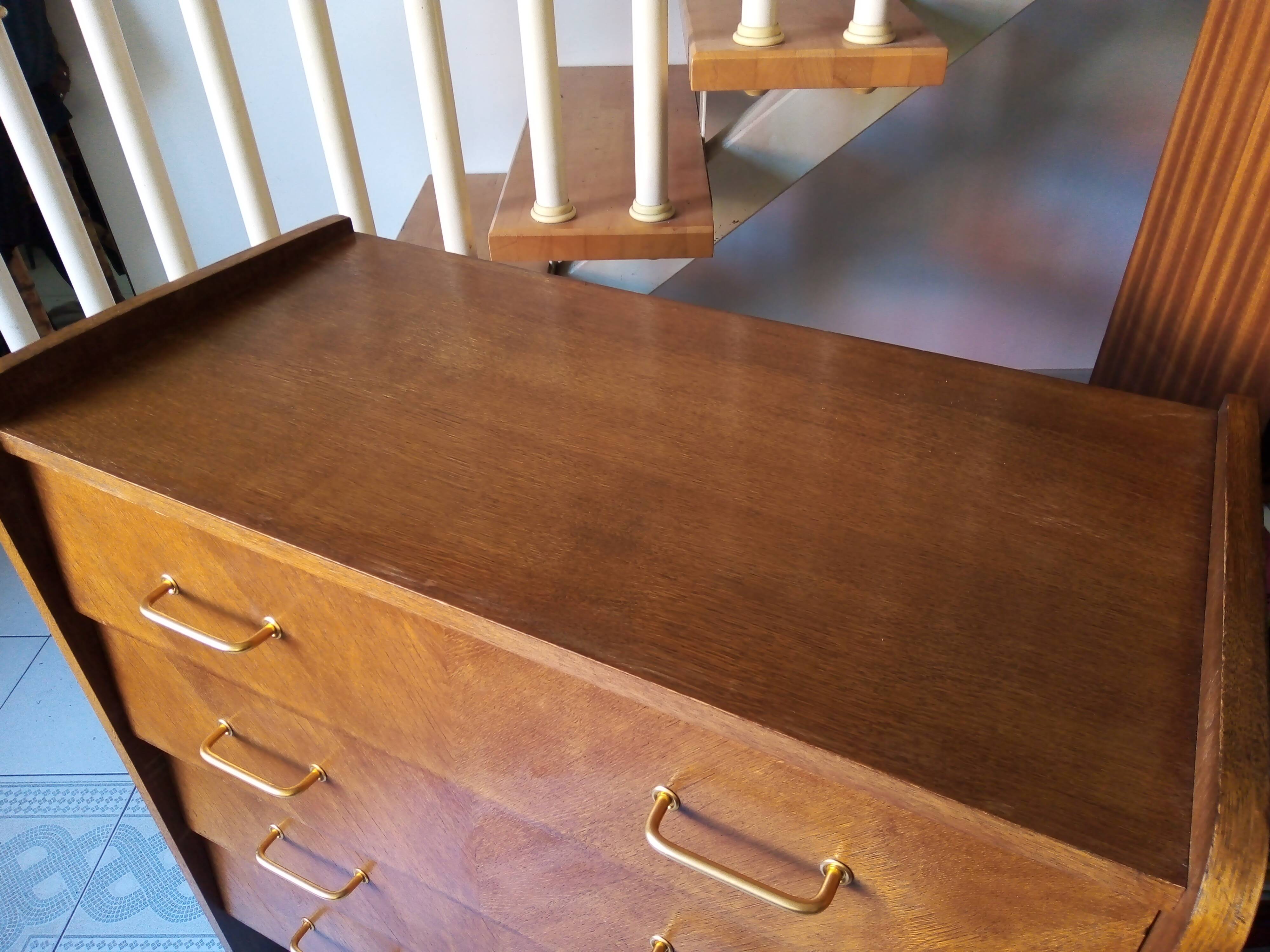 Commode vintage façade inclinée chêne