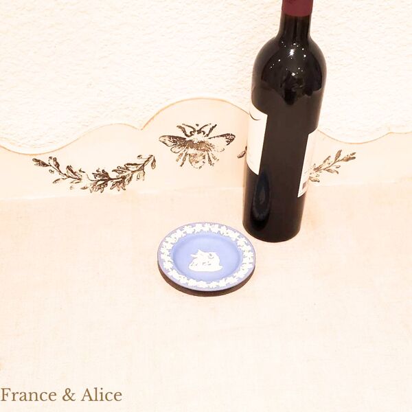 Coupelle Wedgwood jaspe bleu – Motif Pégase en relief – 11 cm