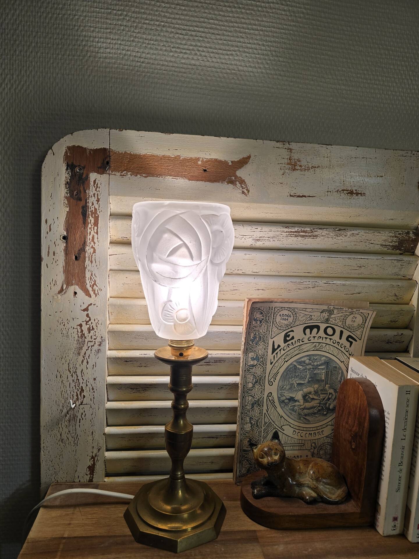 Lampe à poser pied bougeoir en laiton et tulipe Degué signée