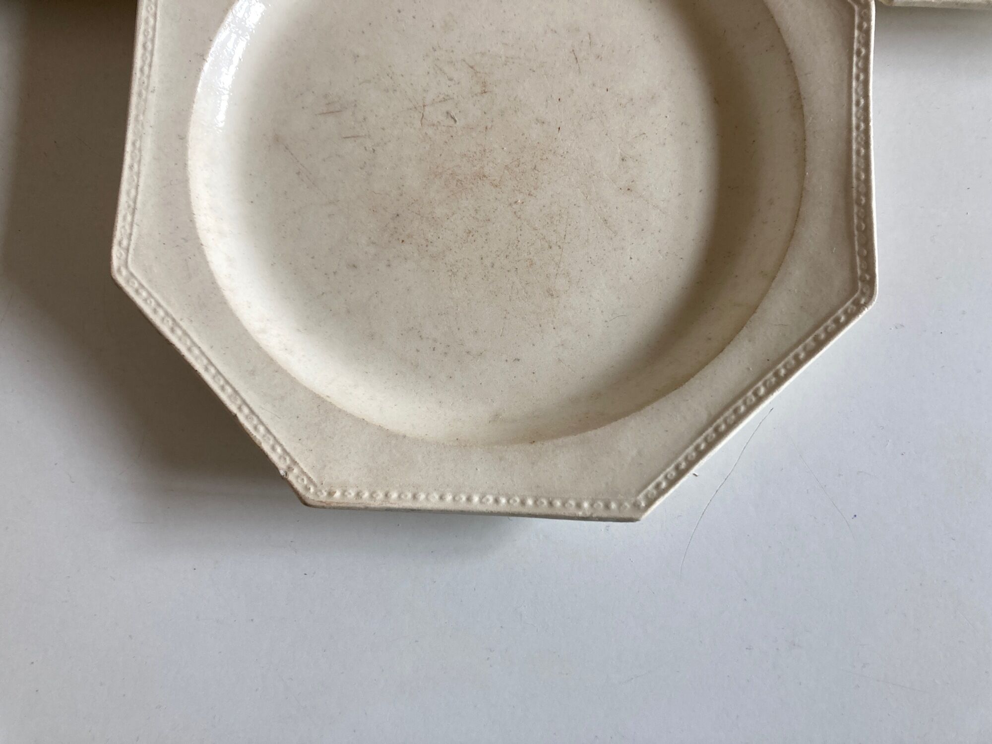 Set of 4 plates Creil and Montereau octagonal pearls Directoire 1800
