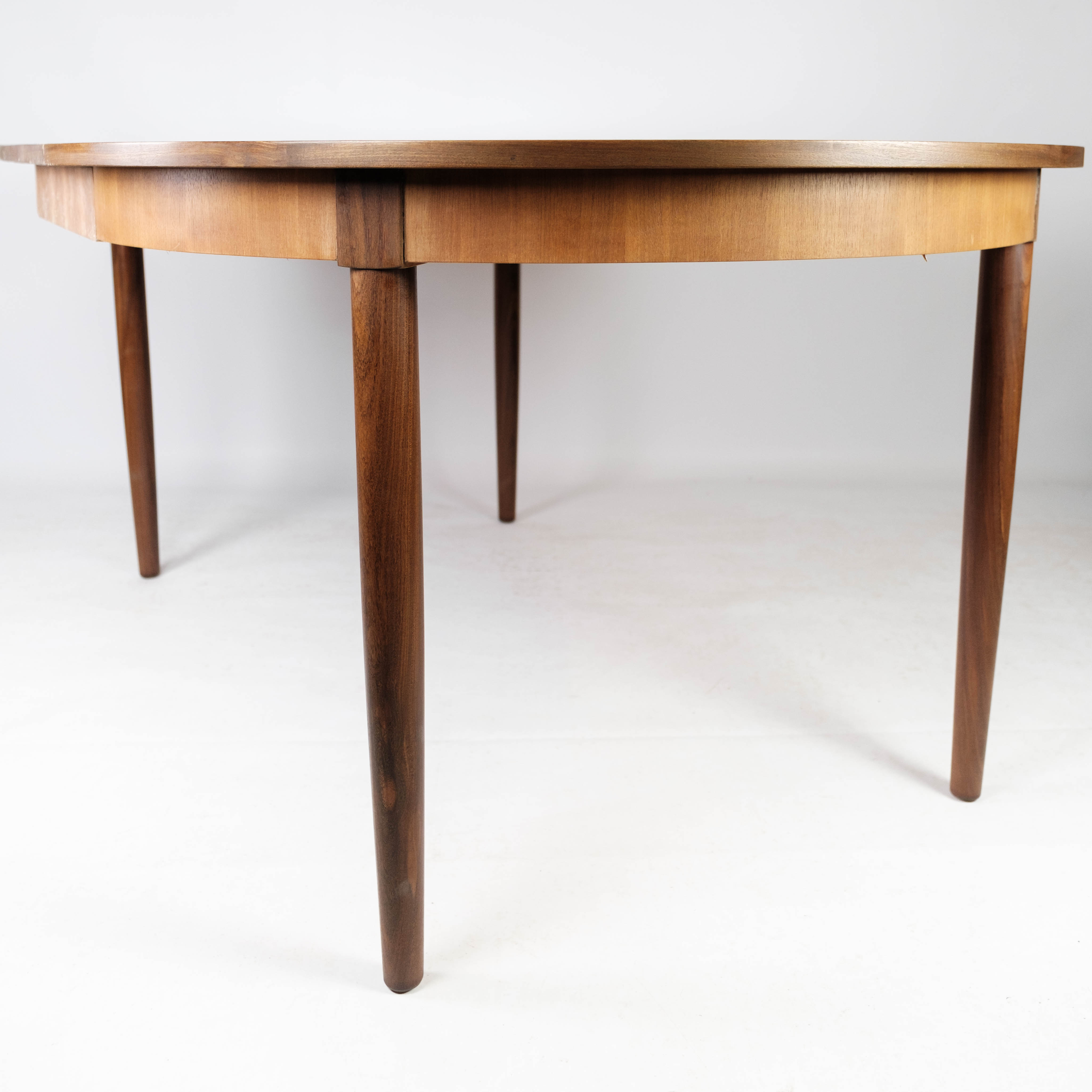 Table à manger en teck avec extensions, de design danois des années 1960.