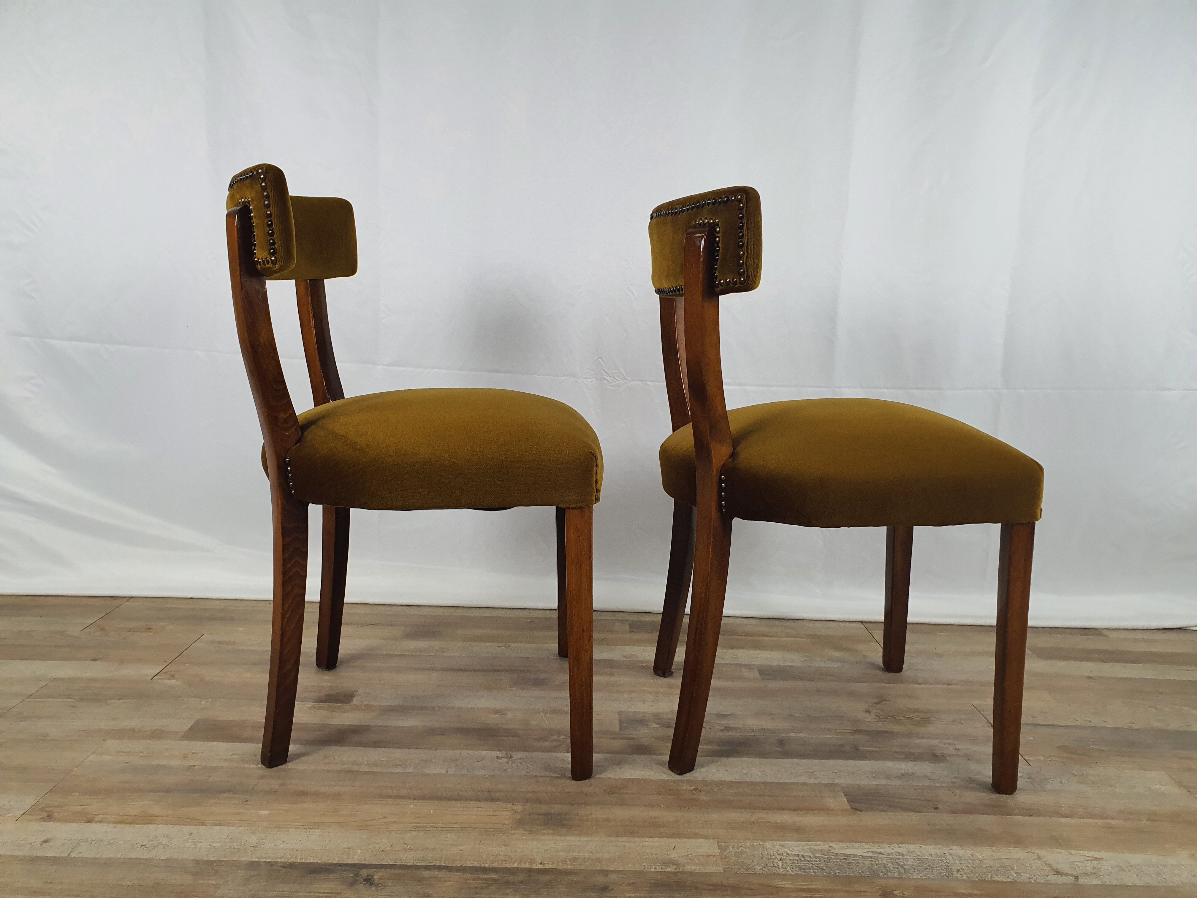 Set of two padded chamber armchairs