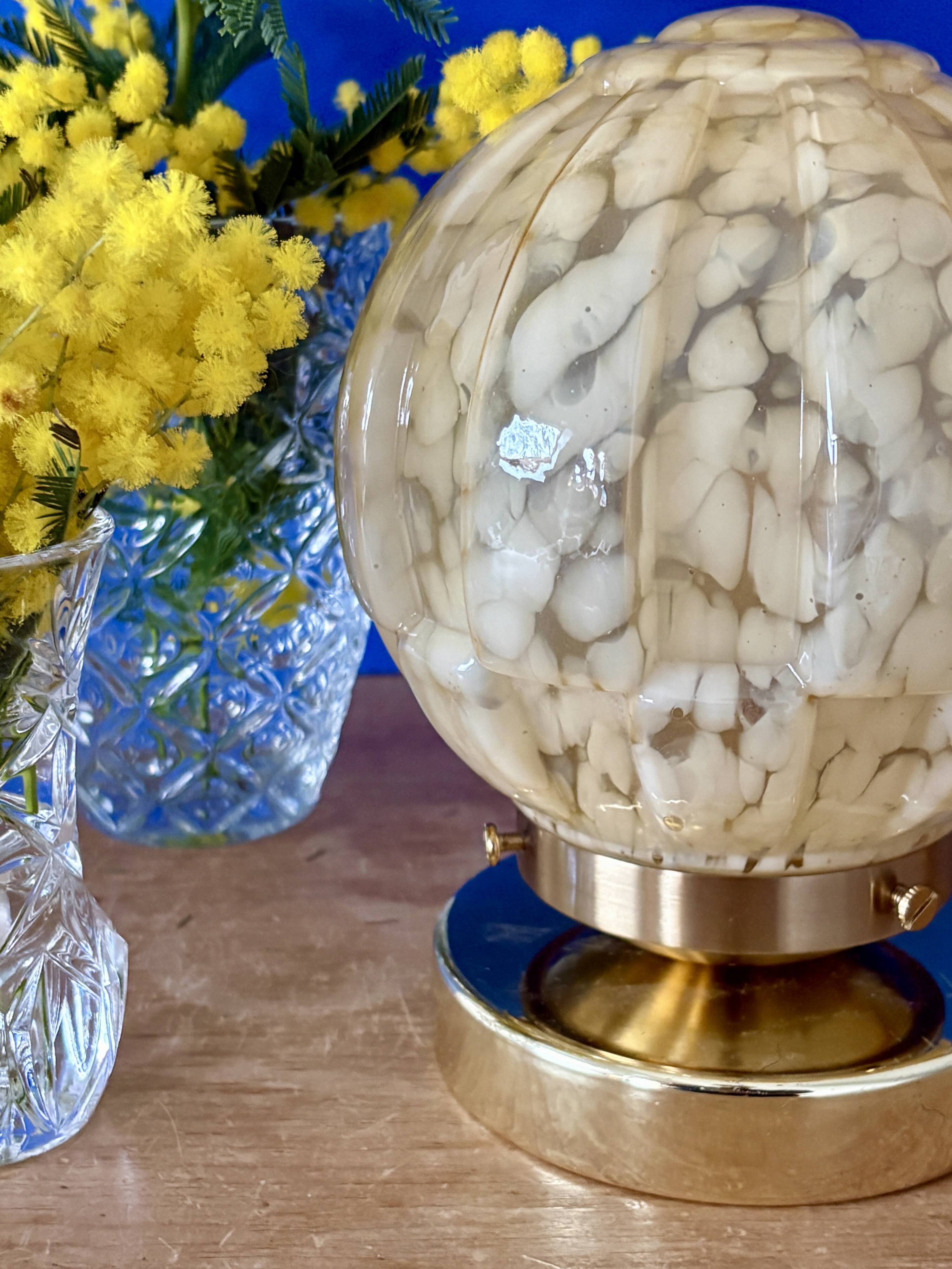 Beautiful table lamp, vintage Art Deco glass globe from Clichy in pink. Diameter