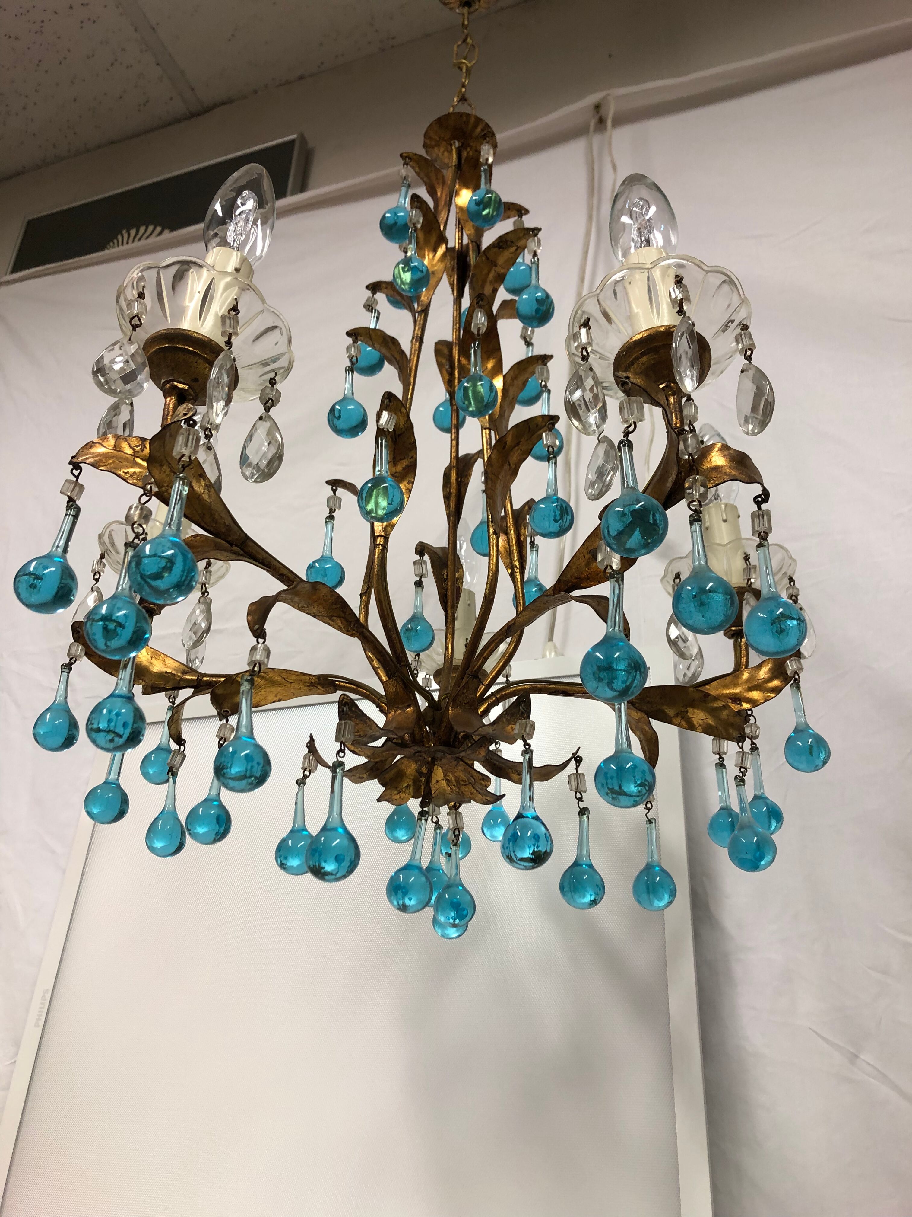 Chandelier with pearl grapevines