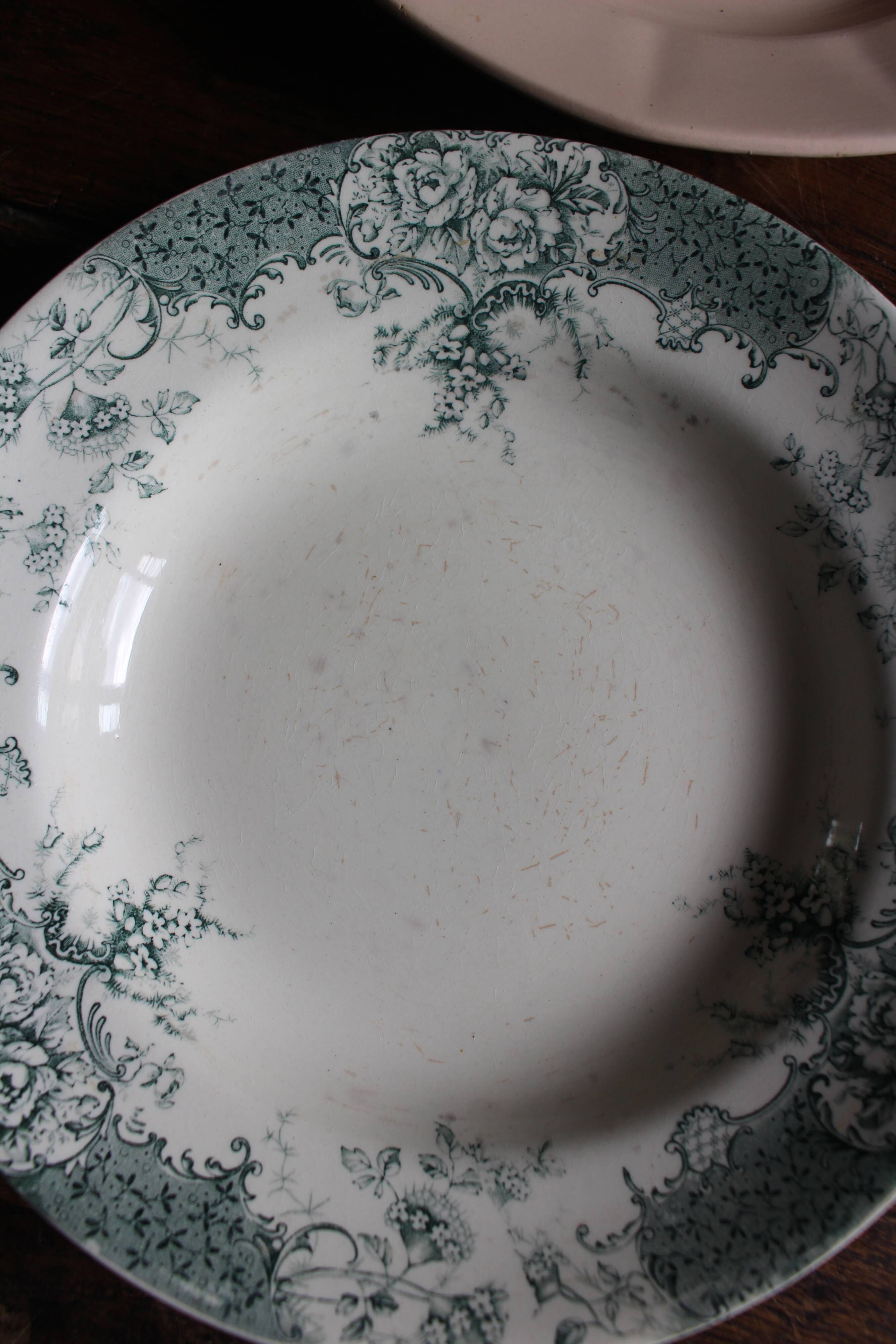 A set of 6 deep plates Fécamp Choisy le Roi Terre de Fer Rose Digoin.