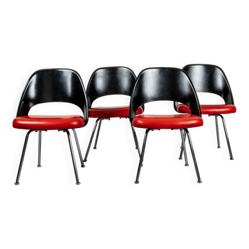 Set of 4 Conference chairs by Eero Saarinen for Knoll.