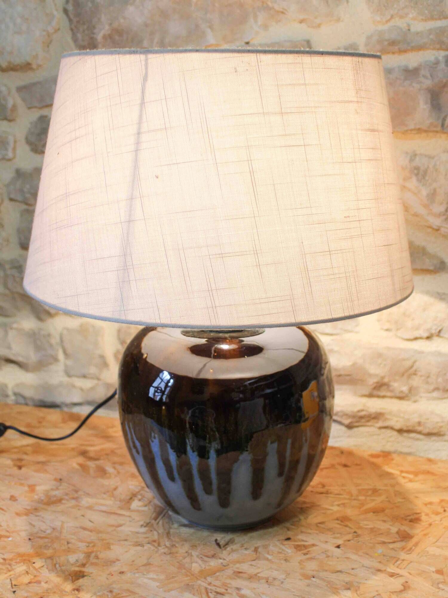 Ceramic lamp base