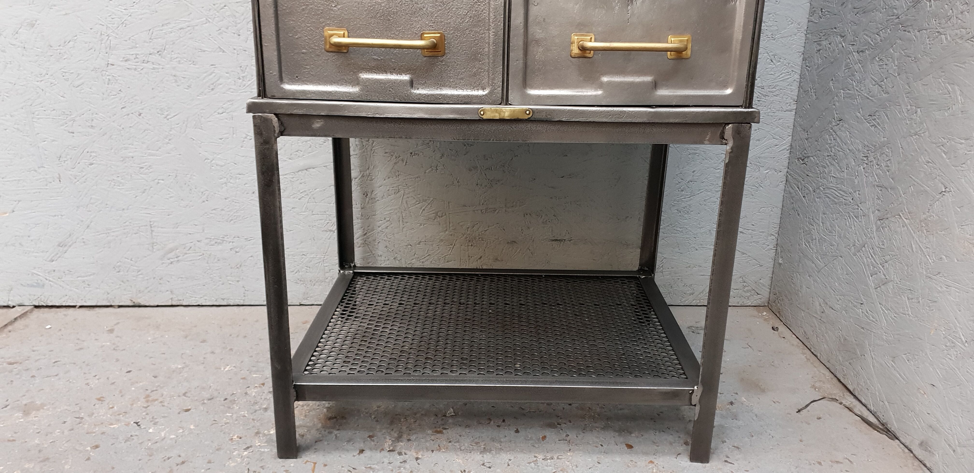 Former furniture workshop six drawers metal Strafor