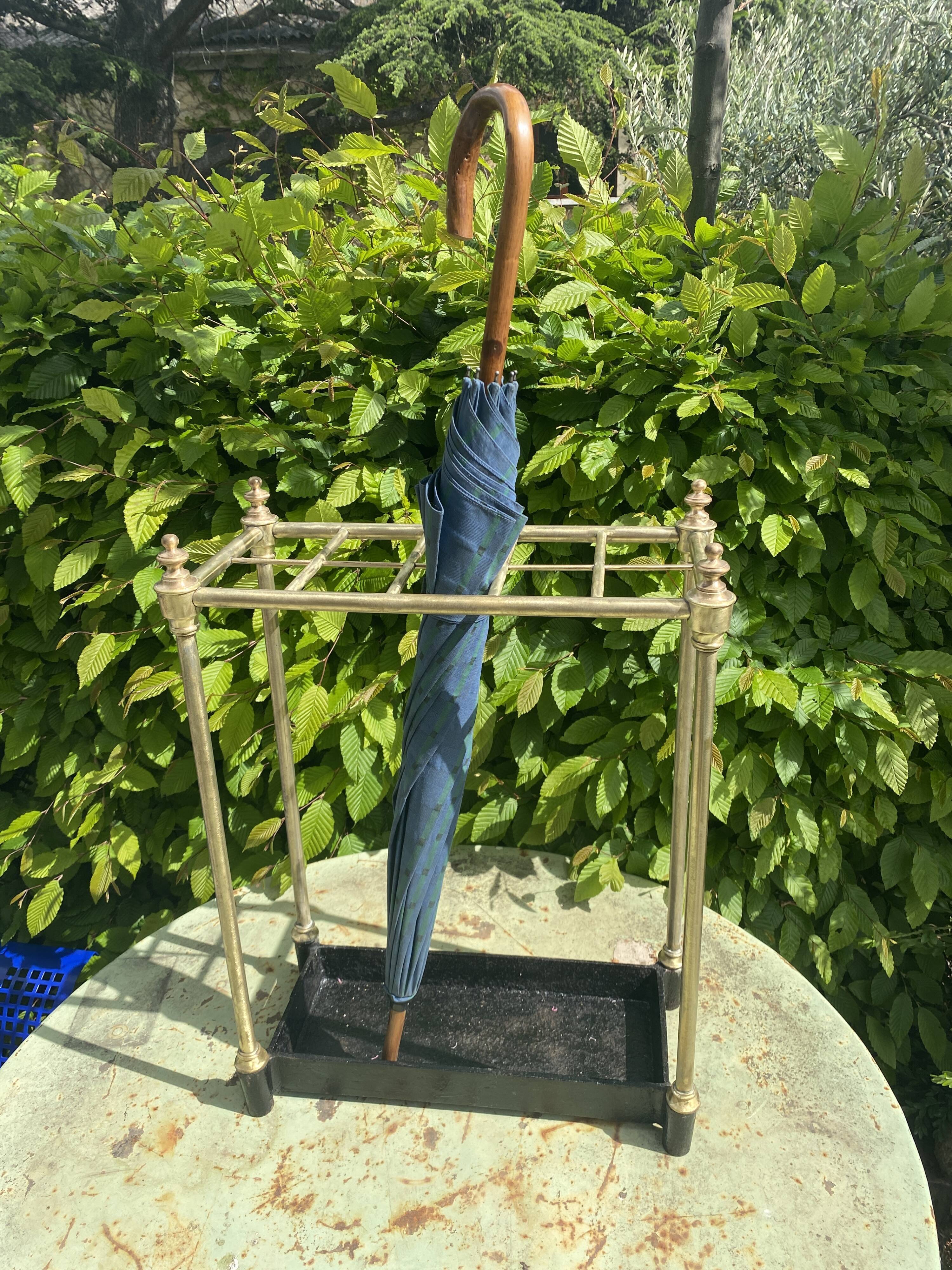 Umbrella holder XIX in brass and cast iron