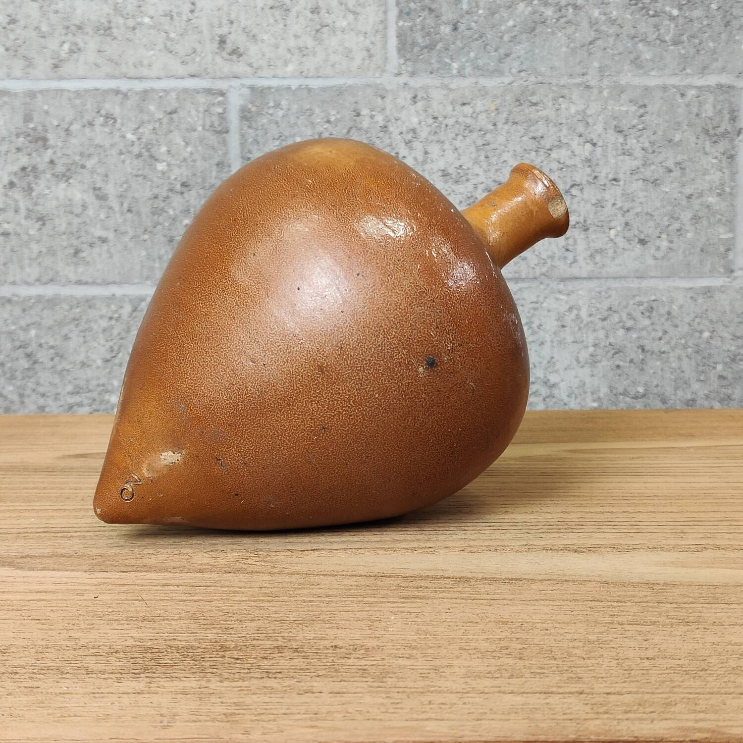 Jar, sandstone amphora, spinning top shape, year 50