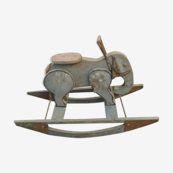 Éléphant a bascule
