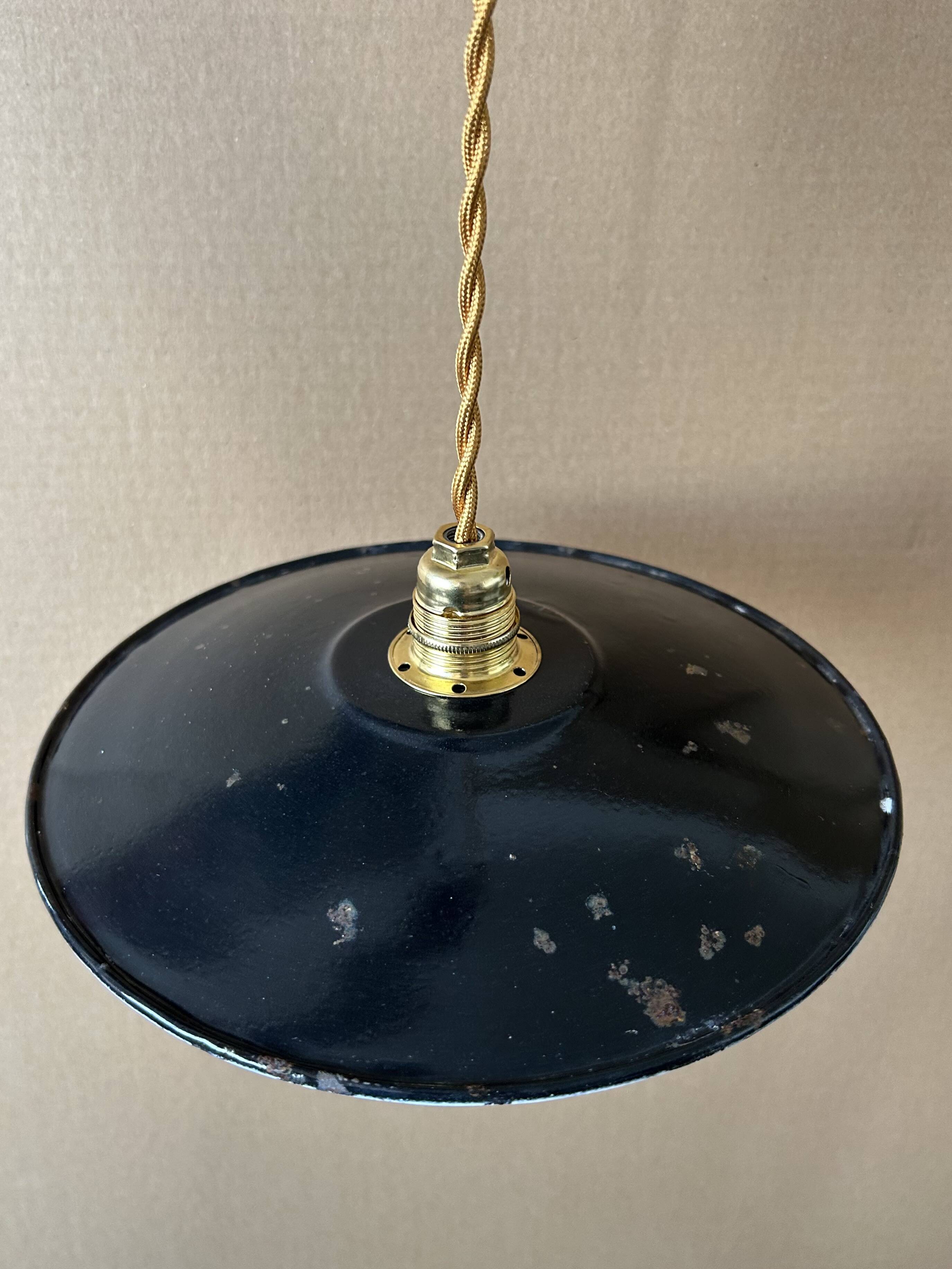 Suspension industrielle noire ancienne D24cm
